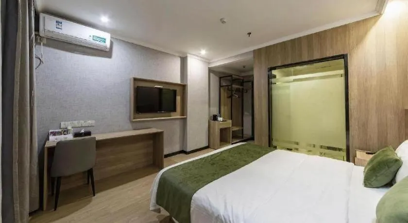 Greentree Inn Jiangsu Suzhou Kunshan Beimen Road Express Hotel 3*, סוג'ואו סין